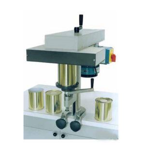 Poolautomaatne konservikarpide sulgur